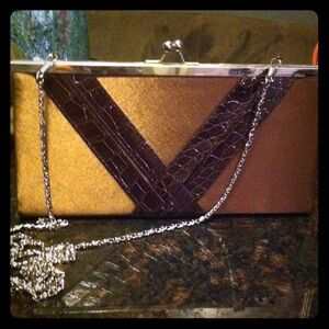 Bijoux Terner brown clutch with optional chain